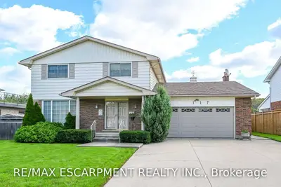 117 Country Club Drive, Hamilton, ON L8K 5W4