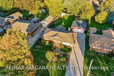 16 Henry Street, Niagara-on-the-Lake, ON L0S 1J0