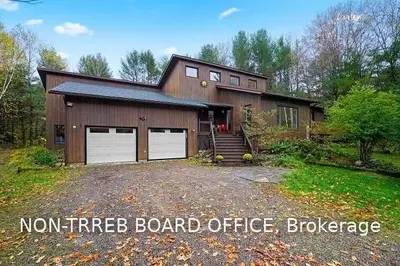 1033 LANGFORD Road, Lake of Bays, ON P0B 1B0