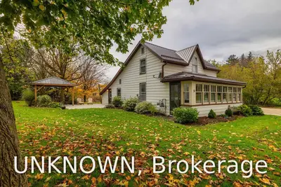 30 Orchard Lane, Huron East, ON N0G 1H0