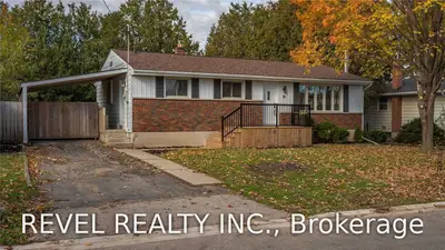 18 Rowanwood Avenue, Brantford, ON N3S 7B6