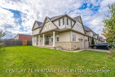 220 Blackburn Drive 32, Brantford, ON N3T 0C6