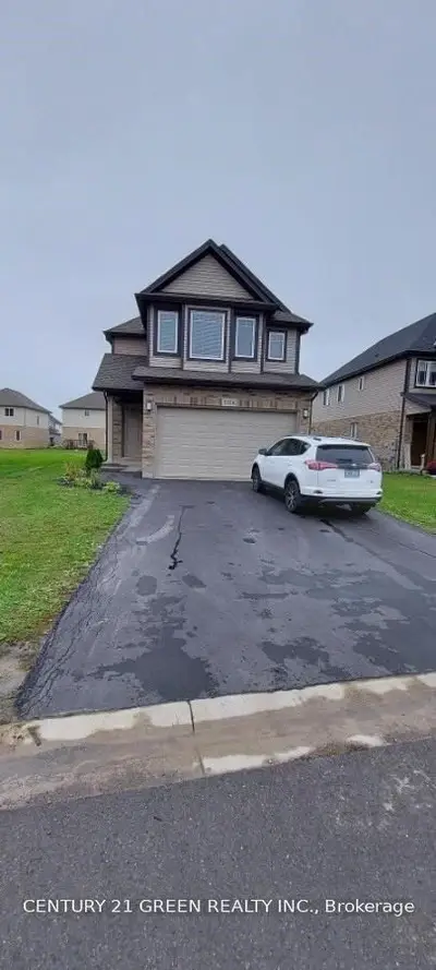 7756 Coulson Crescent, Niagara Falls, ON L2G 0H7