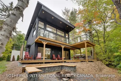 722 Muskoka Road 10, Lake of Bays, ON P0B 1L0