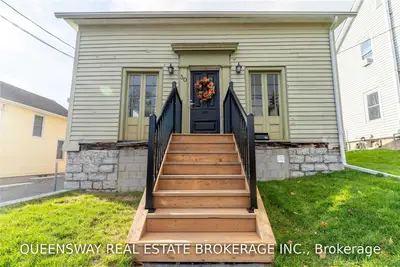 30 Smith Street, Port Hope, ON L1A 3A4
