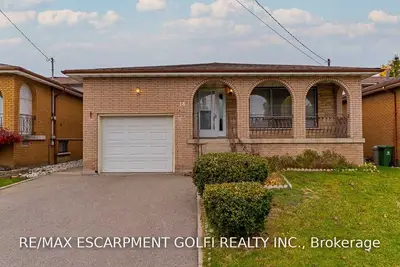 14 Ridley Drive, Hamilton, ON L8W 1J2