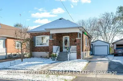 147 Montgomery Street, Peterborough, On K9j 1w9