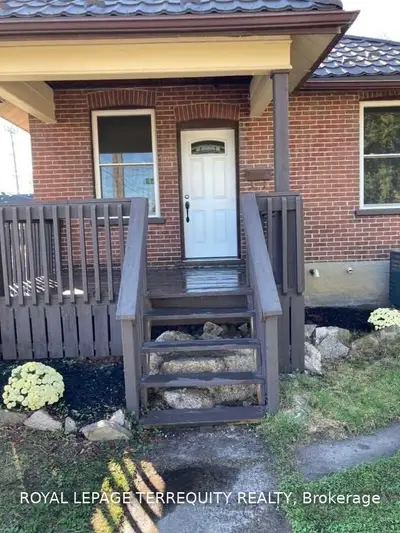 163 Stewart Street, Peterborough, On K9j 3m4