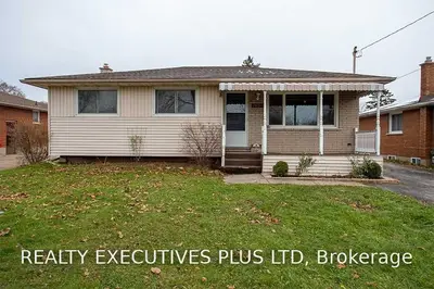 7050 WHITMAN Avenue, Niagara Falls, ON L2G 5B6