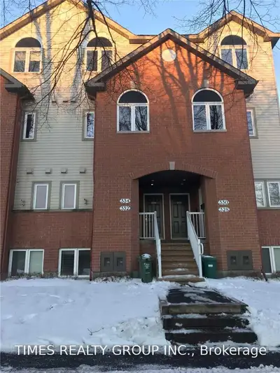 332 LONDON Terrace, Manor Park - Cardinal Glen and Area, ON K1K 2W3