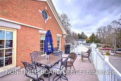 233 Se King Street 3, Niagara-on-the-Lake, ON L0S 1J0