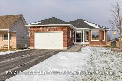 24 Beverly Street, Kawartha Lakes, On K9v 4y7