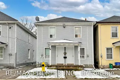 19-21 Victoria Avenue, Cambridge, ON N1S 1X2