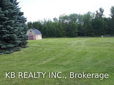 4471 County Road, Greater Napanee, ON K7R 3K8