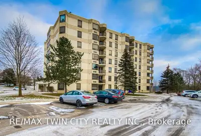 688 Preston Parkway 305, Cambridge, ON N3H 5K6