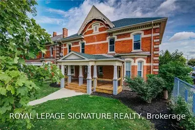 34 Vansittart Avenue 3, Woodstock, On N4s 6e2