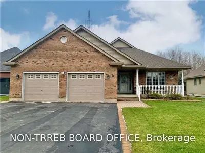 18 Meadowbrook Court, Haldimand, ON N1A 3H6
