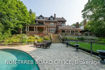 160 4th Street W, Owen Sound, ON N4K 3J9