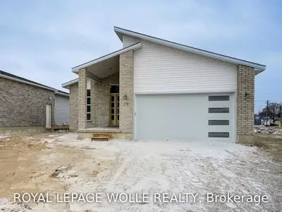179 Essex Street, Sarnia, ON N7T 0C2