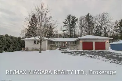 58 CENTRE Street, Brockville, ON K6V 5S6