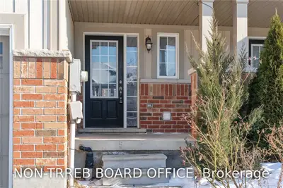 77 English Lane, Brantford, ON N3T 0G9