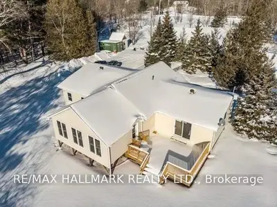 1055 Partridge Lane, Bracebridge, ON P1L 1W8
