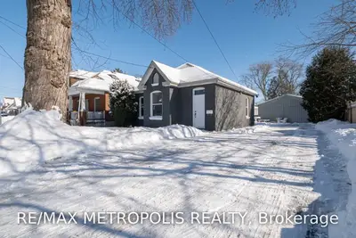13 Morrell Street E, Brantford, ON N3T 4J3