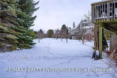 150 Victoria Street 101, Blue Mountains, ON N0H 2P0