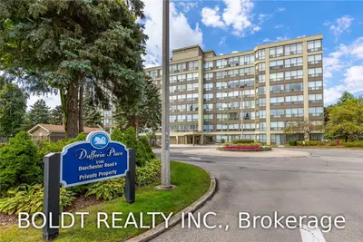 5100 DORCHESTER Road 401, Niagara Falls, ON L2E 7H4