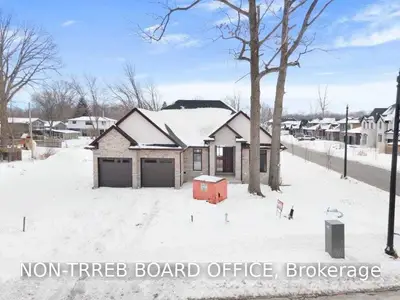 1365 Mayfair Avenue, LaSalle, ON N9J 0C2
