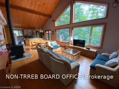 1012 Village 1 Road 1, Muskoka Lakes, ON P0B 1N0
