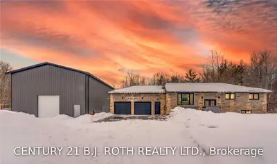 15 Monck Road, Kawartha Lakes, On L0k 1w0