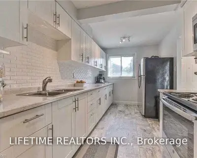 51 Summit Avenue 11, London North, ON N6H 2G5