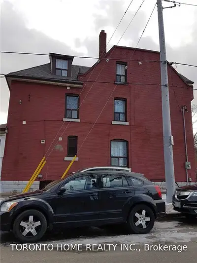 160 Park St. N Street, Hamilton, ON L8R 2N3