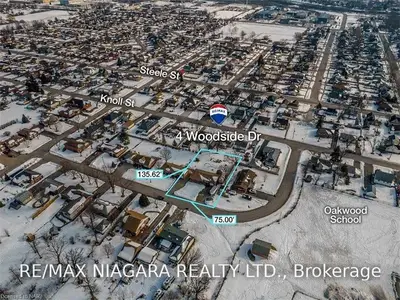 4 WOODSIDE Drive, Port Colborne, ON L3K 5G9