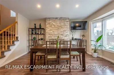 31 Thistlemoor Drive, Haldimand, ON N3W 2K4