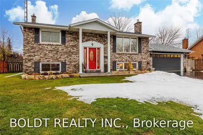9 Eastfield Court, St. Catharines, ON L2M 6T9