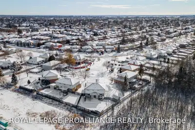 10 QUEENSBORO Court, Belleville, ON K8P 5E5
