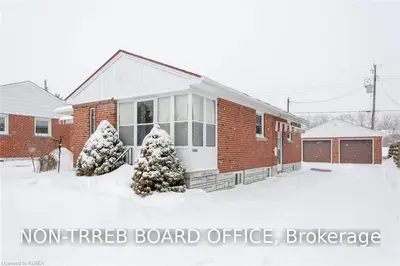 10 Sunset Court, Kawartha Lakes, On K9v 2s1