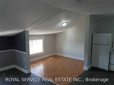 18 Walton Street #5, Port Hope, ON L1A 1M9