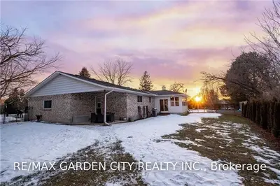 10 Mallette Crescent, Niagara-on-the-lake, On L0s 1j0