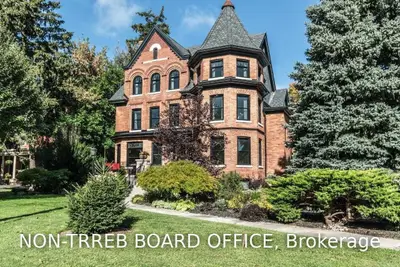 471 King Street W, Chatham-Kent, ON N7M 1G8
