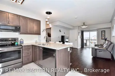 930 Wentworth Street, Peterborough, On K9j 8r8