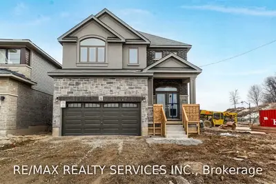31 Elkington Lane, Brantford, ON N3T 0T5