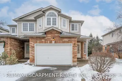 37 Bond Court 6, Guelph, ON N1H 8P3