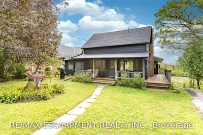 147 Medora Street 2, Muskoka Lakes, ON P0B 1J0