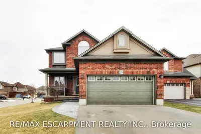 26 Catalpa Court, Grimsby, ON L3M 0B1