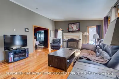 1007 Whites Road, Muskoka Lakes, ON P0B 1J0