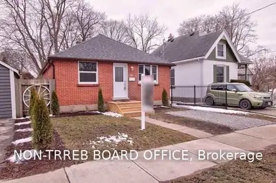 26 STERLING Street, London East, ON N5Y 1Y5