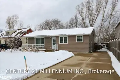 90 Susan Street, Meaford, ON N4L 1J3